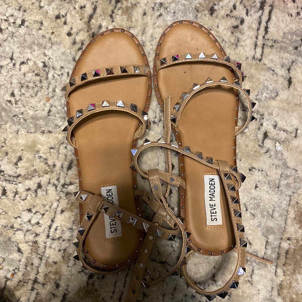 Steve Madden Travel studded sandals
